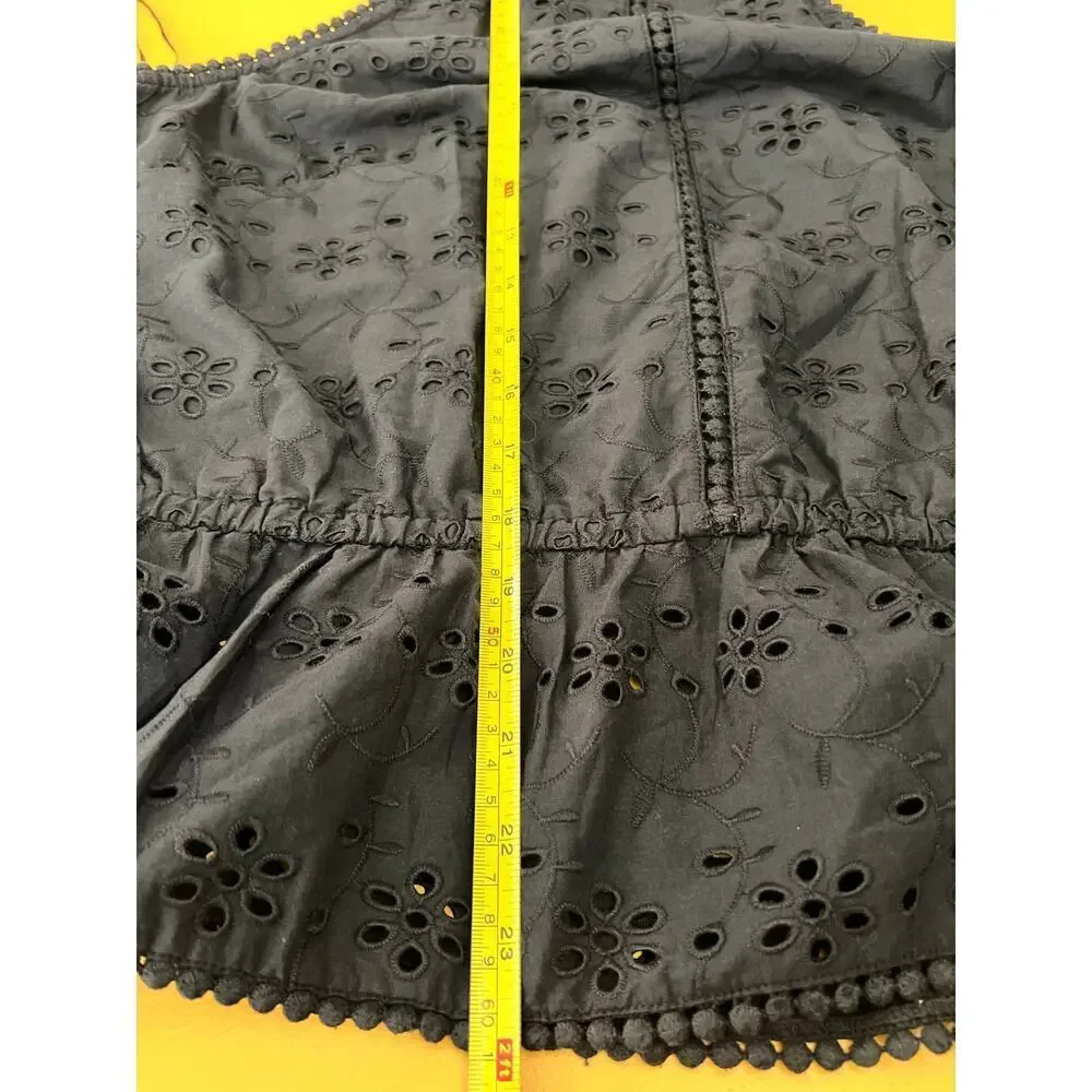 ☀️RYEGRASS Black Eyelet Detail Sleeveless Halter Size Large NWOT - Picture 6 of 8